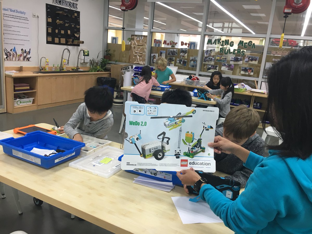 ercagel's tweet photo. #Lego #floodgate with Grade 3 at #shanghaiamericanschool https://t.co/B2qiCbCH2r