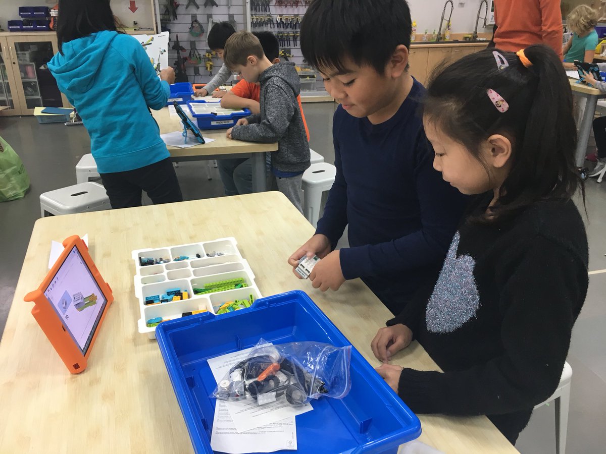 ercagel's tweet photo. #Lego #floodgate with Grade 3 at #shanghaiamericanschool https://t.co/B2qiCbCH2r
