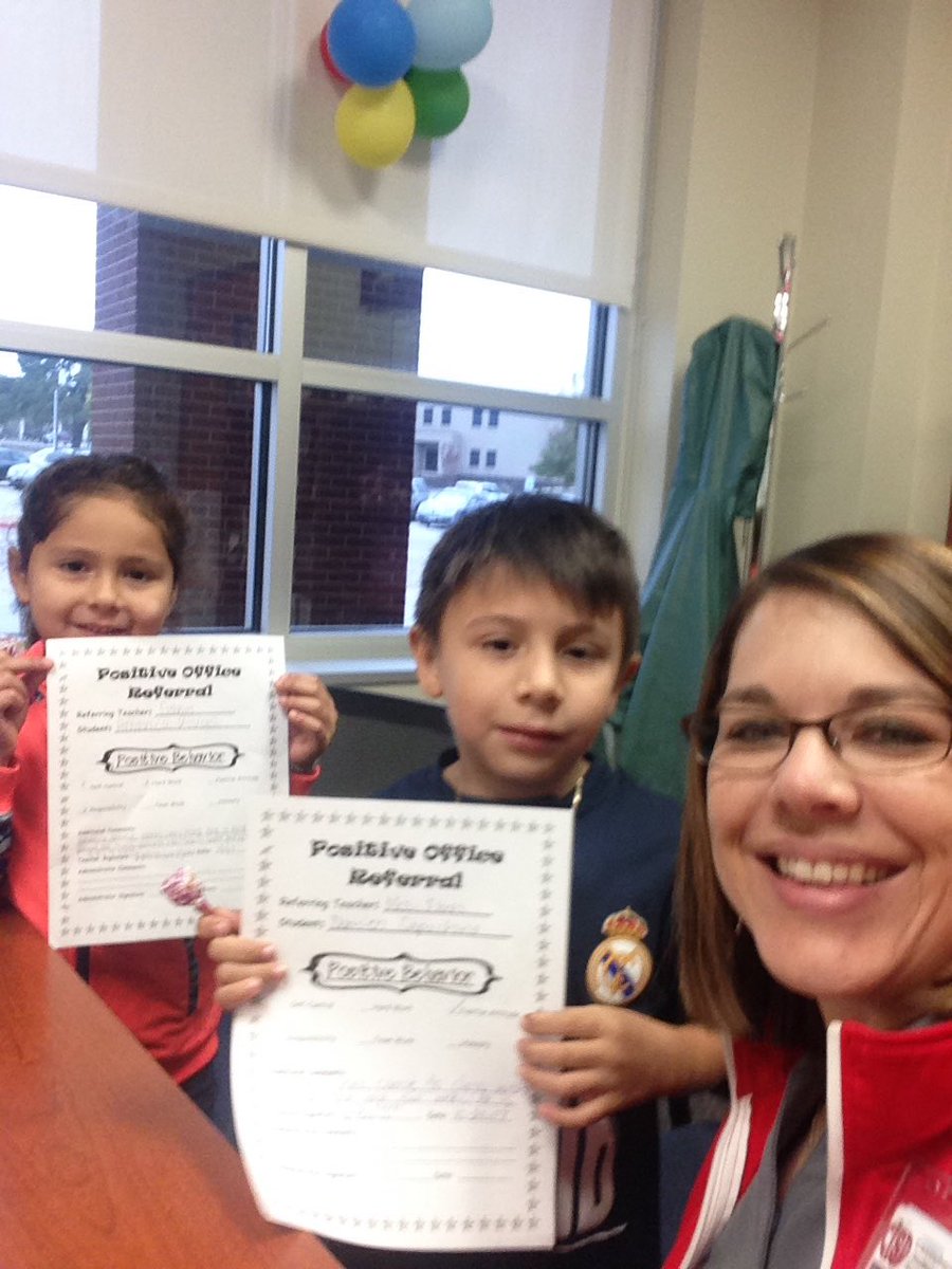 Littleagg's tweet photo. I had SO many positive phone calls Friday! #itsagoodproblem #ceroars #castleberryisd https://t.co/DomG26BZdz