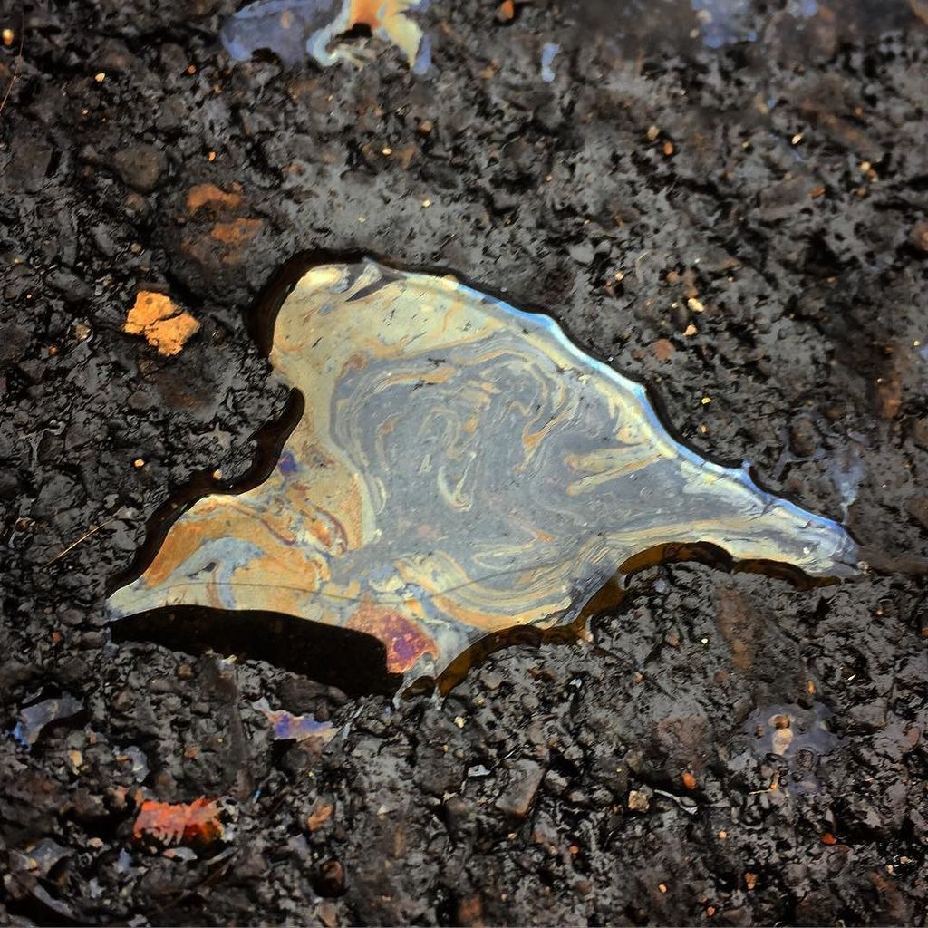 CM_Fragrance's tweet photo. Day 7... Metallurgic ๐ง๐๐๐น#streetart #unintentionalart #asphaltrainbow #cmfragrance #nycstreetart #urbanart #prismaโฆ https://t.co/R3yrLpFQ4v https://t.co/BmmpBTxaMx