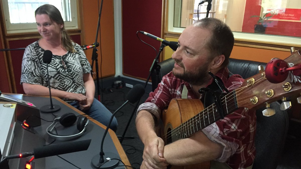 #Millthorpe musicians Chloe and Jason Roweth to play concert in honour of poet Henry Lawson's 150th anniversary | bit.ly/2j8Husn