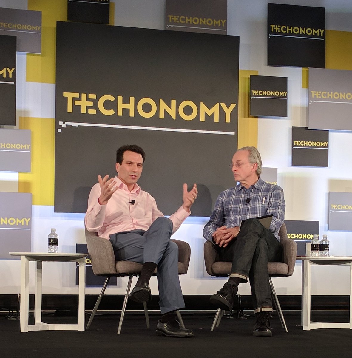 jarrettcollins's tweet image. &quot;We have to build 1,000 buildings/day for the next 33 years&quot; to accommodate 10B humans, says Autodesk CEO @andrew_anagnost at #techonomy17