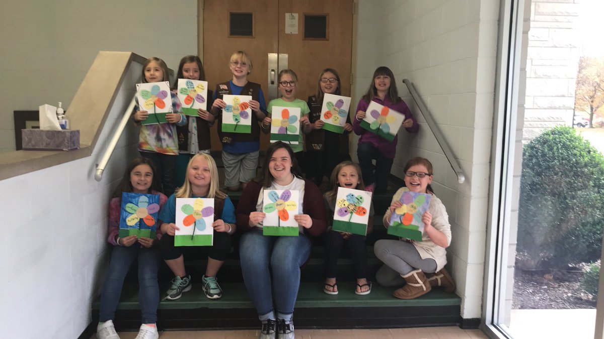 healdonthurt's tweet photo. I had a great time sharing my message with these Girl Scouts! Loved telling them that they are absolute amazing the way that they are❤️ https://t.co/T8Xmwsqn19