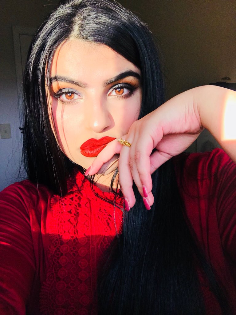 zainab tweet media