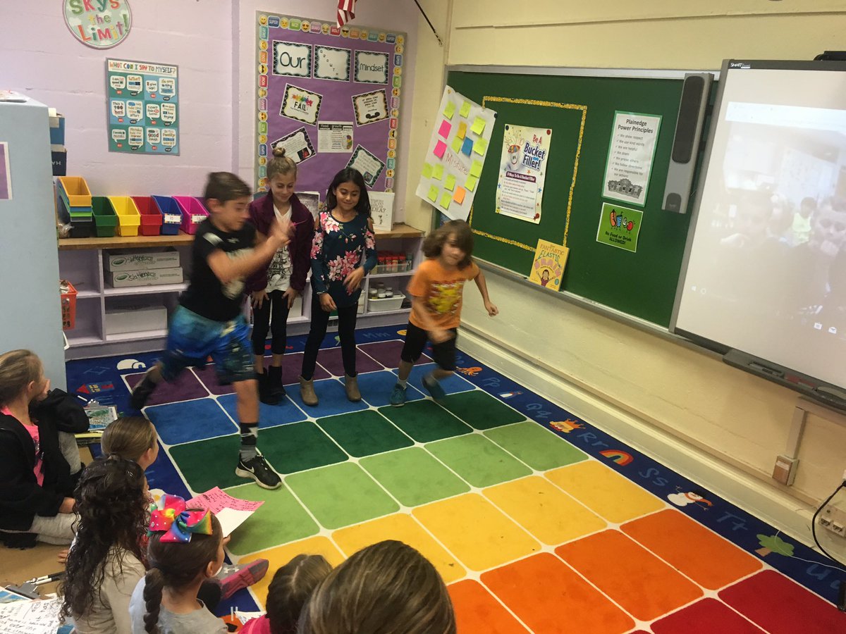 fallonsteam1's tweet image. Proud to share our creations spreading theme of Whoever You Are by @therealmemfox  during a connection w/ Ss in Iowa. @pernilleripp #GRA17