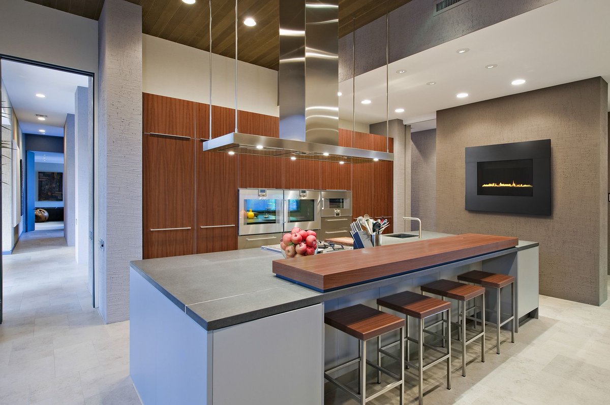 ReadingRockInc's tweet photo. Yes....kitchens can have a fireplace!  Why not? https://t.co/Jx8IROCzui