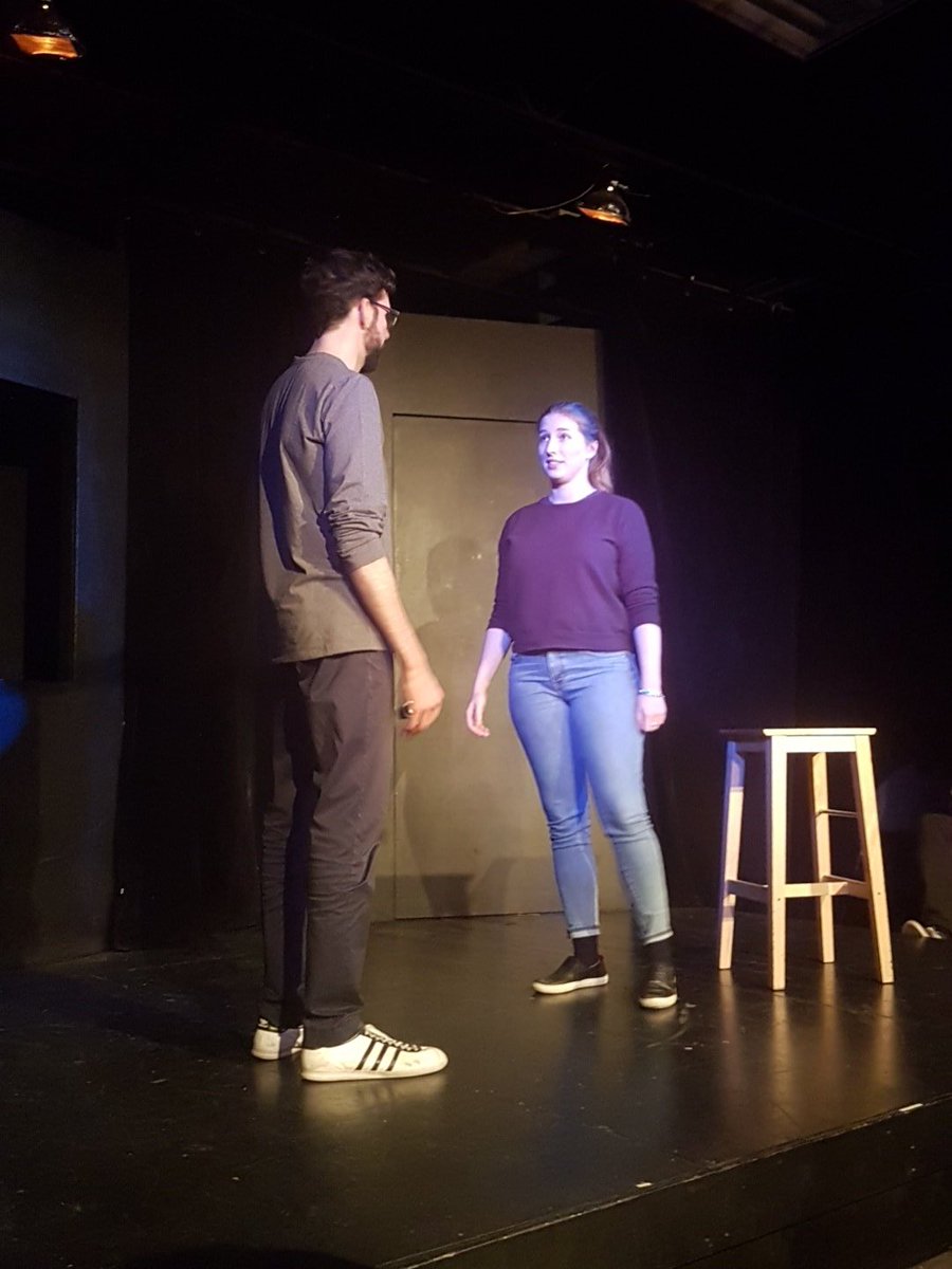 mprovfest's tweet photo. "Je t'ai vu applaudir à un show d'impro " #mprov https://t.co/hsoMg8gxgr