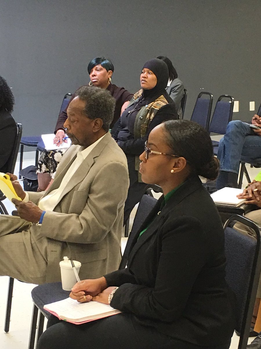 201stDistrict's tweet photo. Thanking #PhillyWorks for the contract seminar they held at #NWCareerLink, @PatrickClancy, @MichaelJoynes, @HughBailey https://t.co/BbdU9phosm