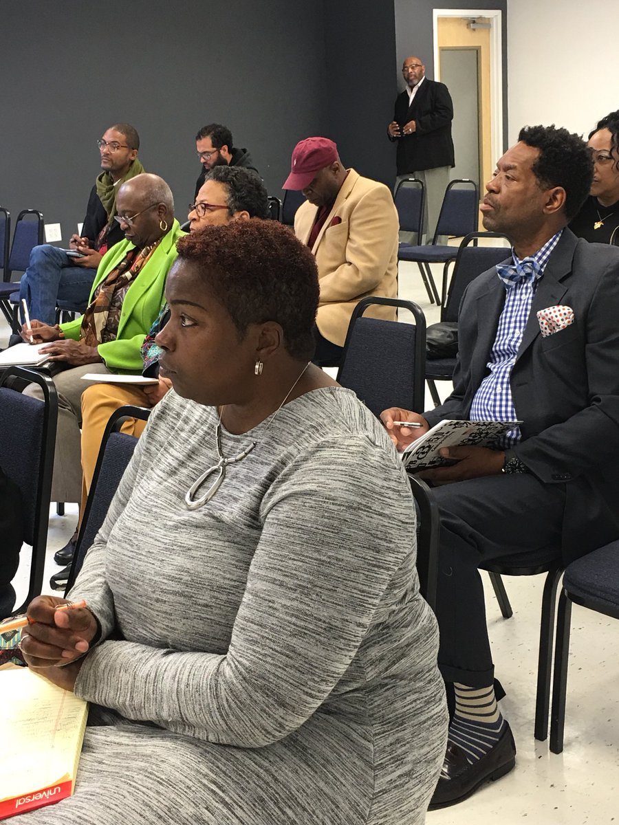 201stDistrict's tweet photo. Thanking #PhillyWorks for the contract seminar they held at #NWCareerLink, @PatrickClancy, @MichaelJoynes, @HughBailey https://t.co/BbdU9phosm