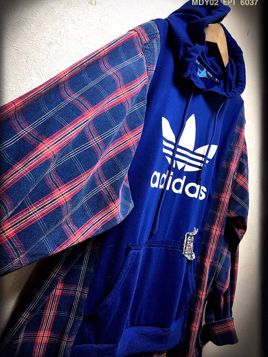 kaya1209's tweet photo. 人気のadidas remake も届きました〜💕💦💦
またまた可愛色々カラーミックス😊
そでがドルマンラインでゆったりしてまーす✨
#中野kaya #modellyremake #adidasremake #denimpatchwork #マキシワンピース #ロングワンピース https://t.co/DulhgURXi8