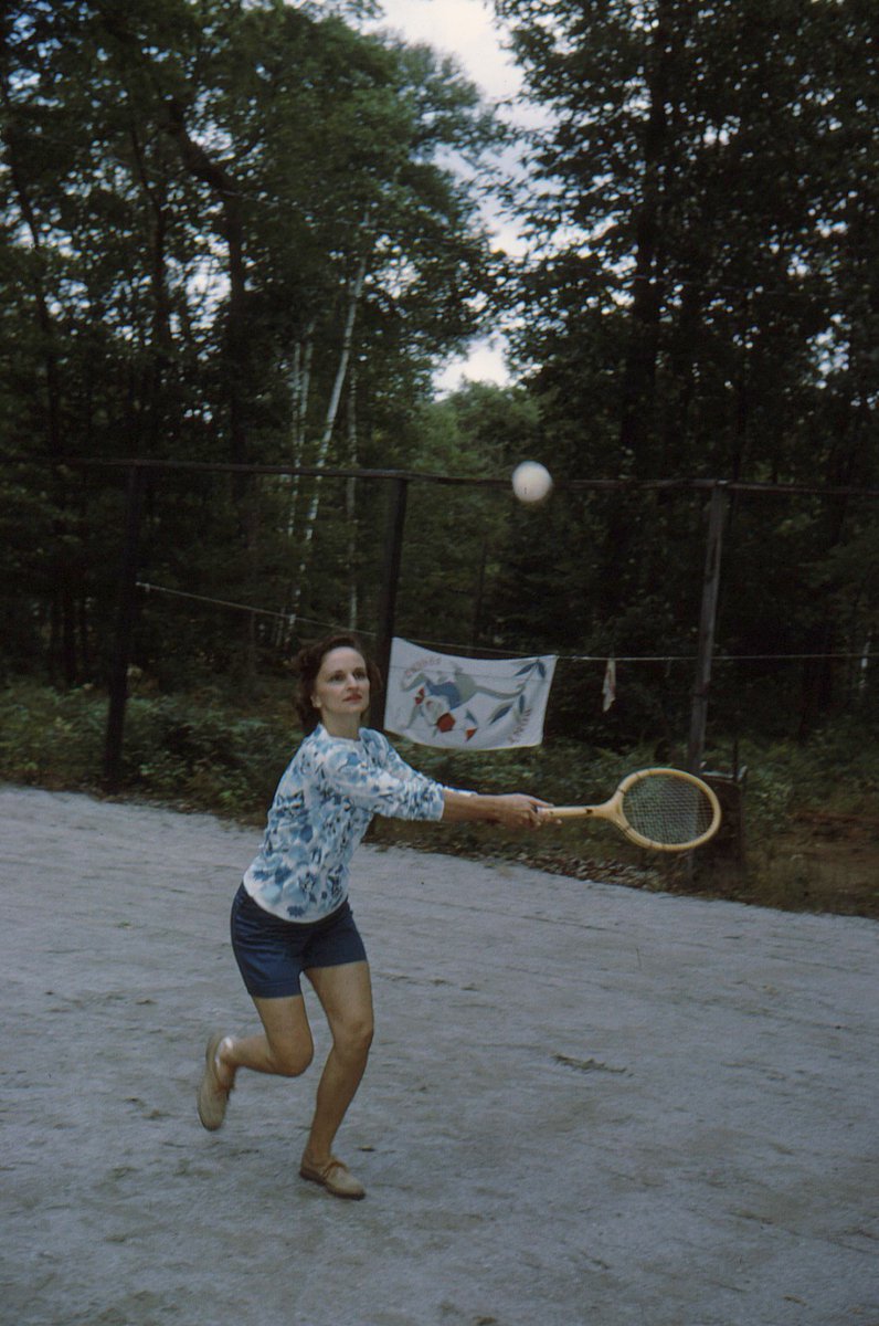 EHeimbecker's tweet photo. Alice Russell, #GranTheFan, is a long-time lover of tennis who inspired her children &amp; grandchildren to love the game too @rogerfederer https://t.co/Sqj1DTwT05