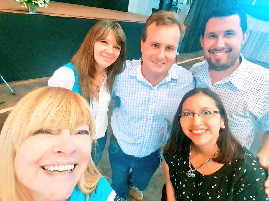 mariluleverberg's tweet photo. De toda la provincia, los referentes felices con la convocatoria de la renovación! #CompromisoIntacto @ADOMIS_Misiones https://t.co/TTeGh6DgGO