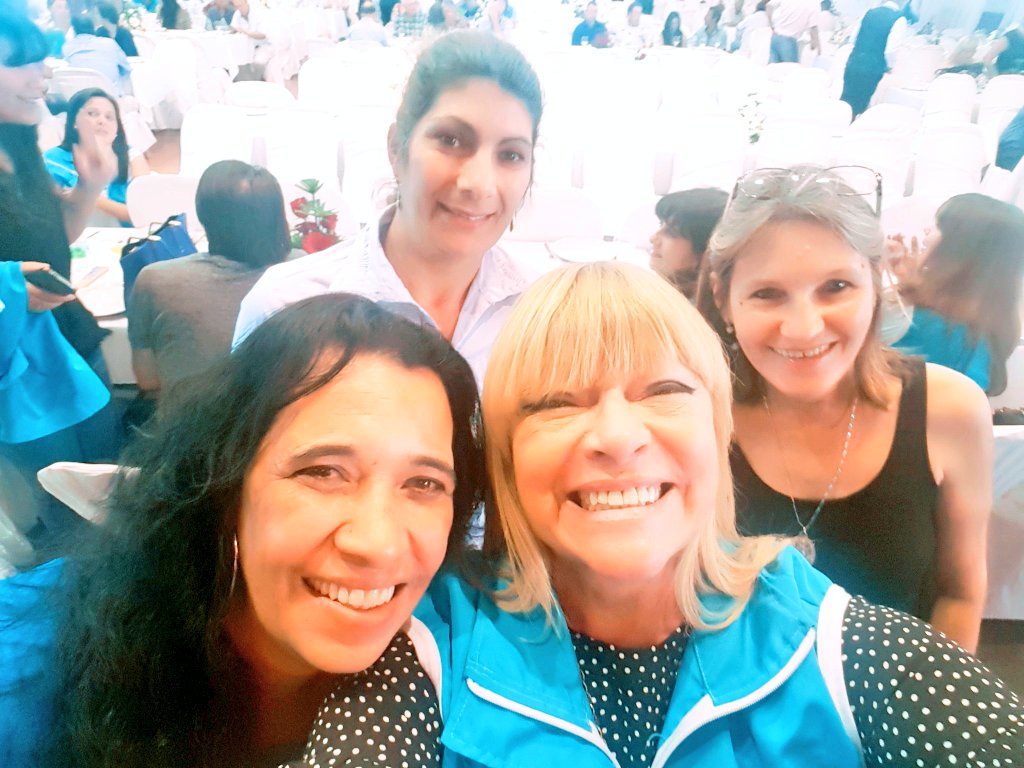 mariluleverberg's tweet photo. De toda la provincia, los referentes felices con la convocatoria de la renovación! #CompromisoIntacto @ADOMIS_Misiones https://t.co/TTeGh6DgGO