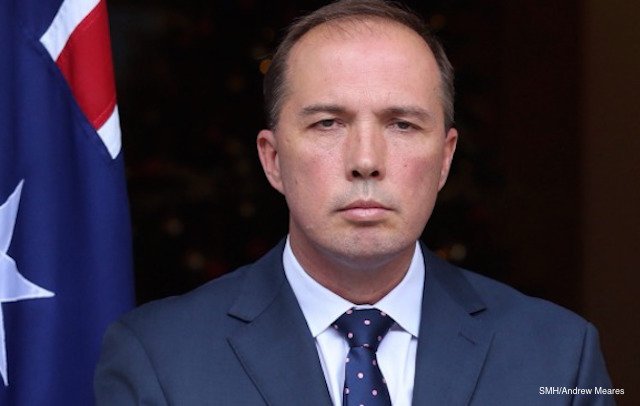 TheShovel's tweet photo. Peter Dutton Dresses Up As Himself In Terrifying Halloween Prank https://t.co/6zcEeuDKA5 
#Halloween2017 https://t.co/LGQPBbab0Z