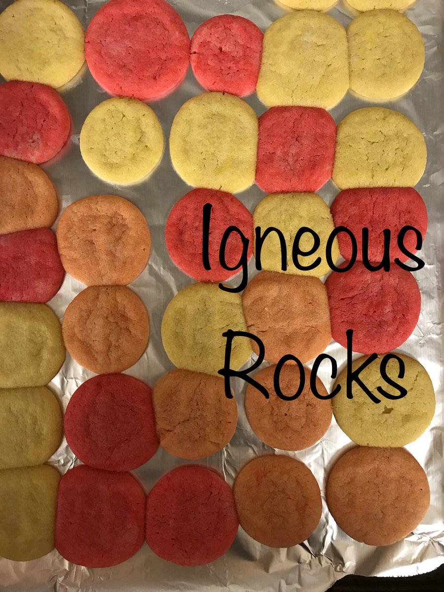 d_shrumm's tweet photo. “Maker Monday” Rocks & Minerals edition! ❤️ that the Ss are finding new ways to show their learning! #4Cs #integratedinquiry @MontroseWSD 🍪🌋 https://t.co/AYR8va3NwX