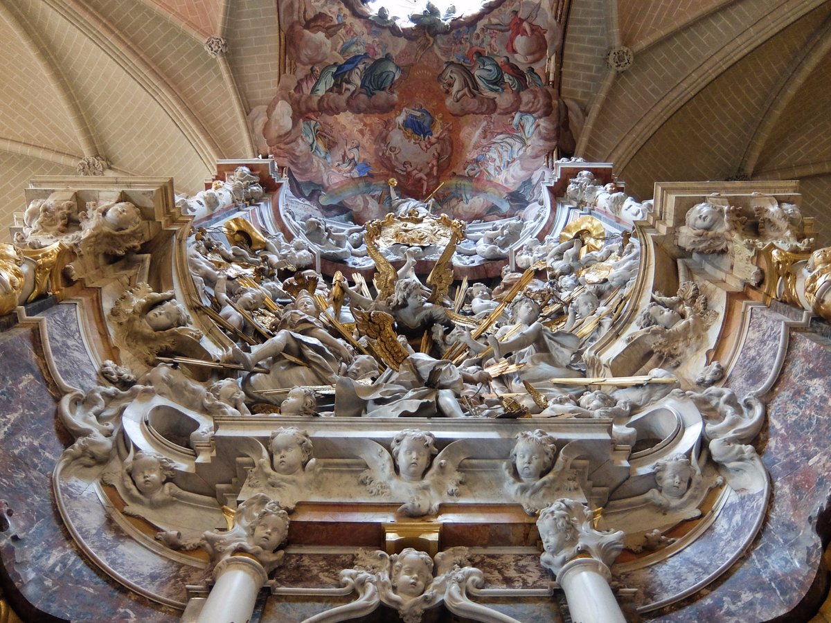 M0_Rog's tweet photo. El Transparente in #Toledo Cathedral by Narciso Tomé. Never seen anything like it before #superbaroque #superbarroco #Spain https://t.co/NacGm5wrxn