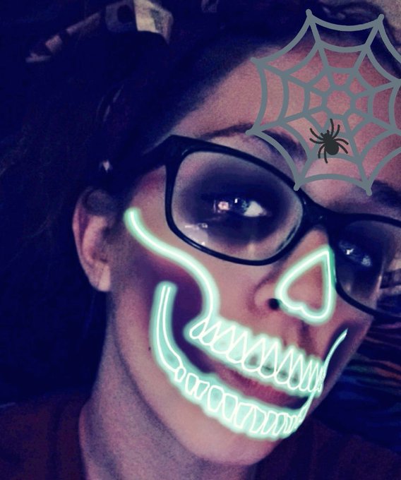 Come give me treats$$ and you can treat me like a trick..CALL ME.1-800-863-5478 ext:11304811 https://t