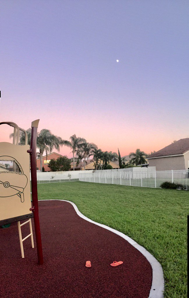 inwinstontrails's tweet image. Beautiful night at the Oakmont Village playground in #WinstonTrails