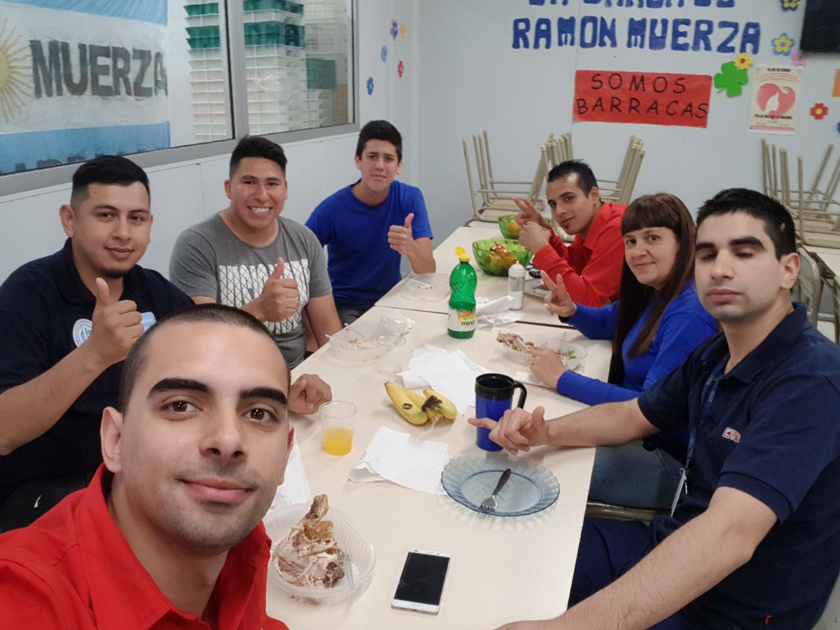 Hoy tuvimos la visita de los delegados de Manpower <a href="/jorgemamani1990/">manpowersec</a> en la 220 felicitaciones por el gran trabajo que vienen realizando!