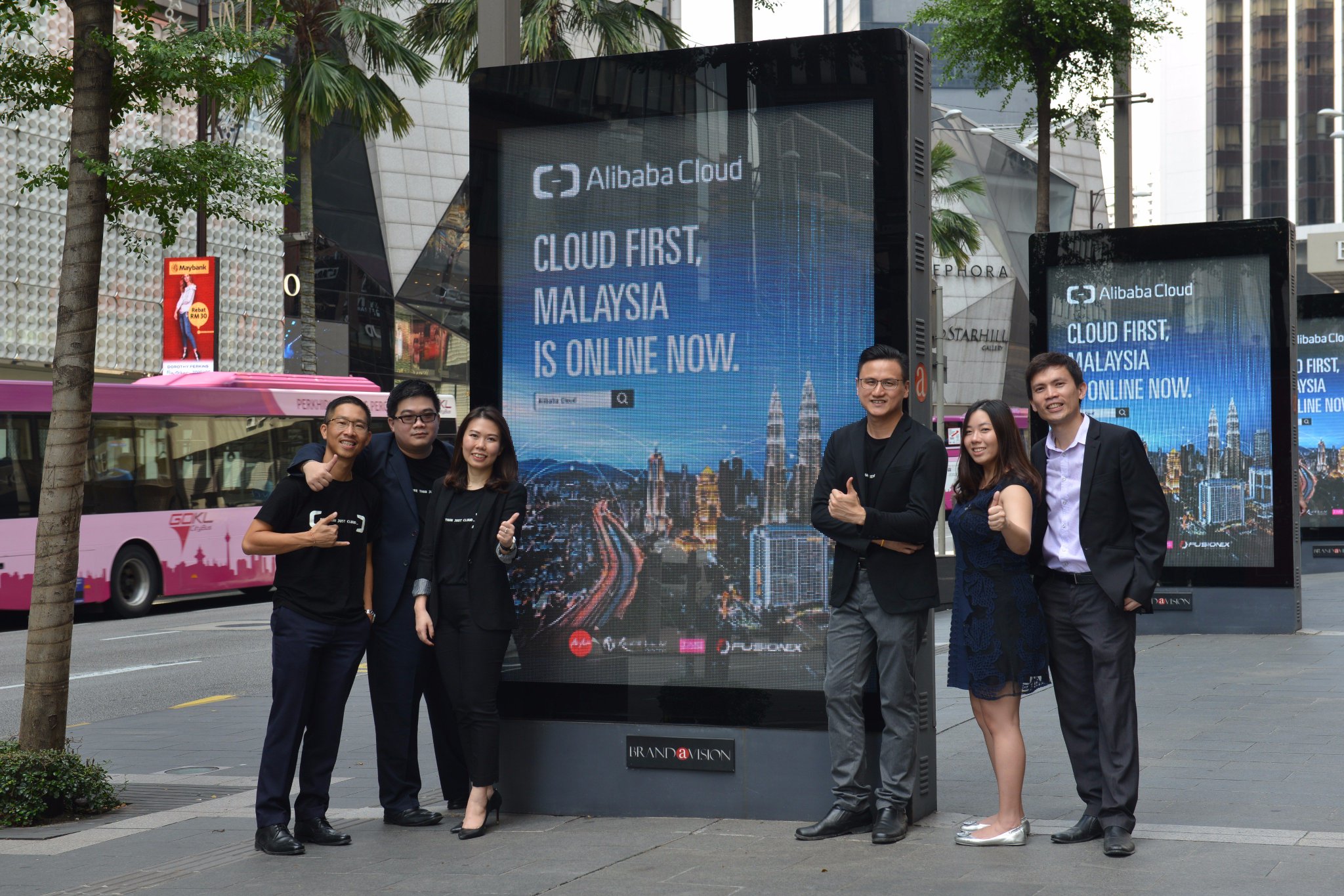 Alibaba Cloud A Twitter The Malaysia Team Was So Excited About The New Data Center Launch That They Went To Visit The Ads Around The City Cloudcomputing Https T Co Kgr5eetrcq
