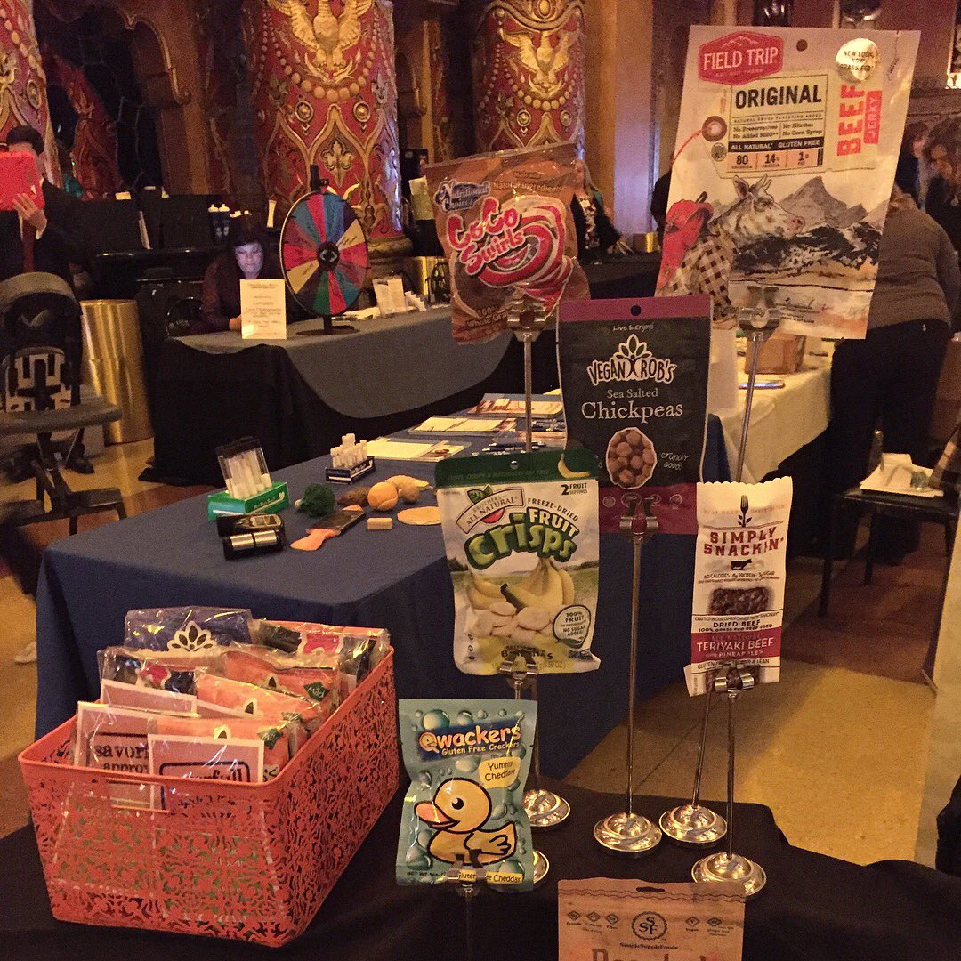 savorfull's tweet photo. Savorfull LOVED rockinโ at @FoxTheatreDet today at the Ilitch Holdings Wellness Fair! We love talking to team members about #wellness! https://t.co/QKCpL4WtVT