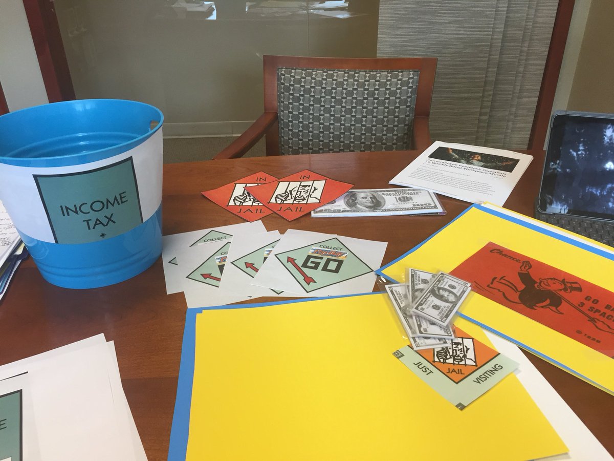 bonnievanepps's tweet photo. FBIZ Statement Of Belief #21 - Have Fun! A little prep work over the lunch hour for trick or treating fun in the office! #workhardplayhard https://t.co/pYI1vtpfW1