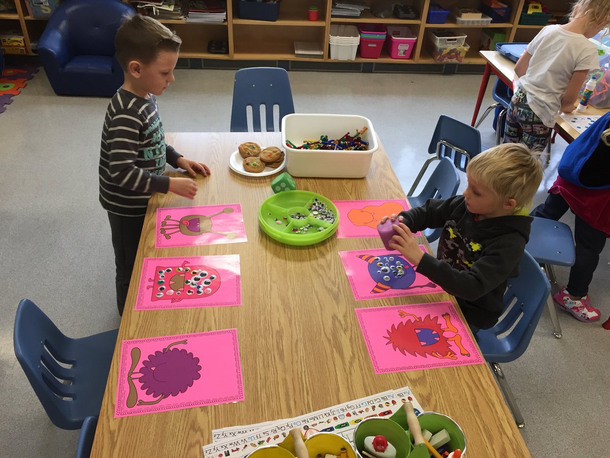 mrstswitz's tweet photo. Letter m day! Monsters, magnets, memory matching, m&amp;m’s and marbles. #csd71 #bvalleyschool https://t.co/DsQuzz5arh