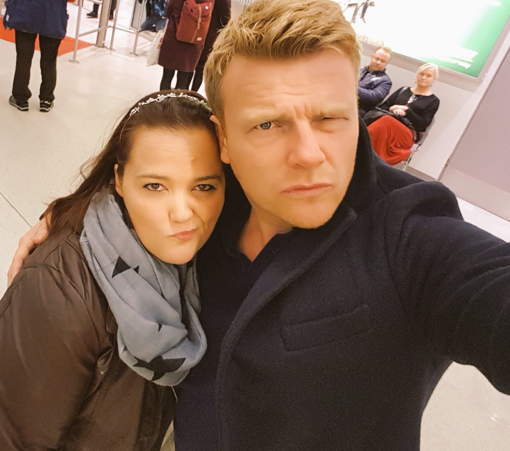 AndreaBln's tweet photo. @BastiaanRagas so ein Funny Abend. 20cm 😉 very proud of you..bis schnell.. ✋ https://t.co/oFPDJEU8iH