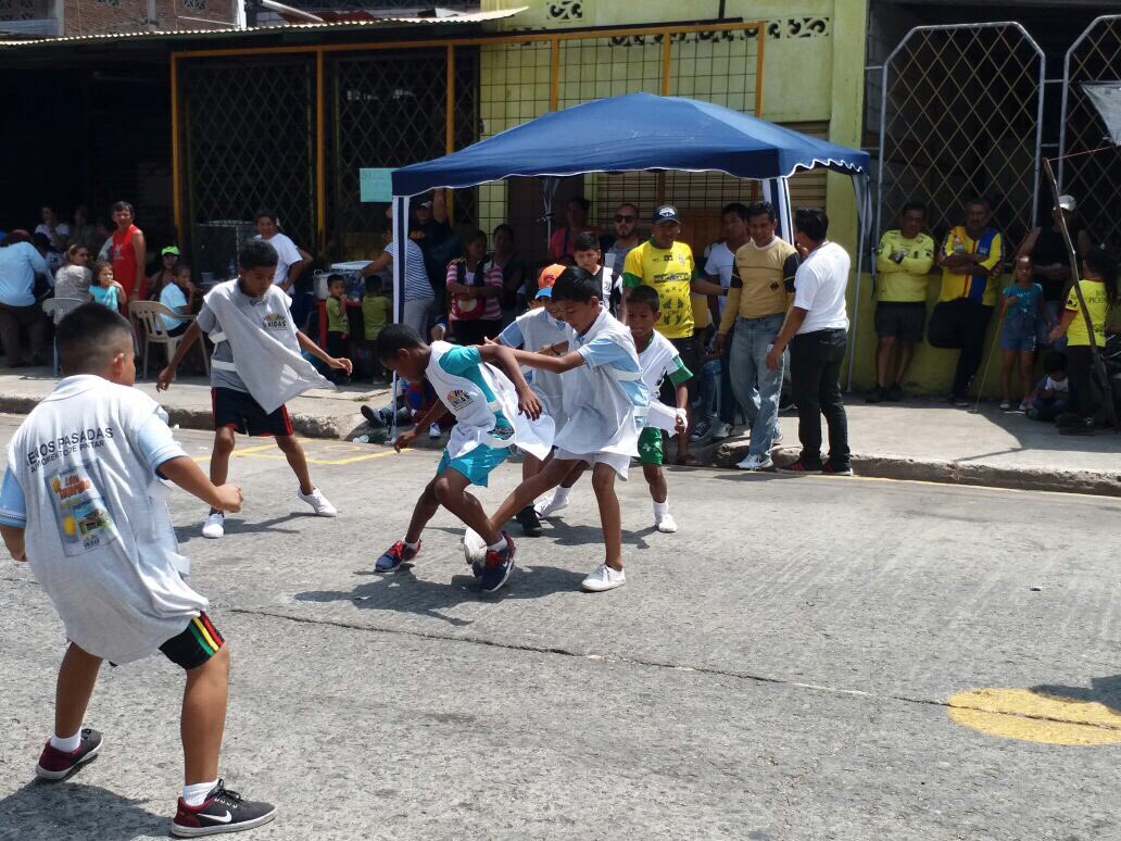 _marML's tweet photo. @luisantonio_r Siempre he visto eventos realizados por @Prevendrogas_Z8 @Prevendrogas_ec en distintos sectores de la ciudad en beneficio de  jóvenes https://t.co/EftsoZBFrf