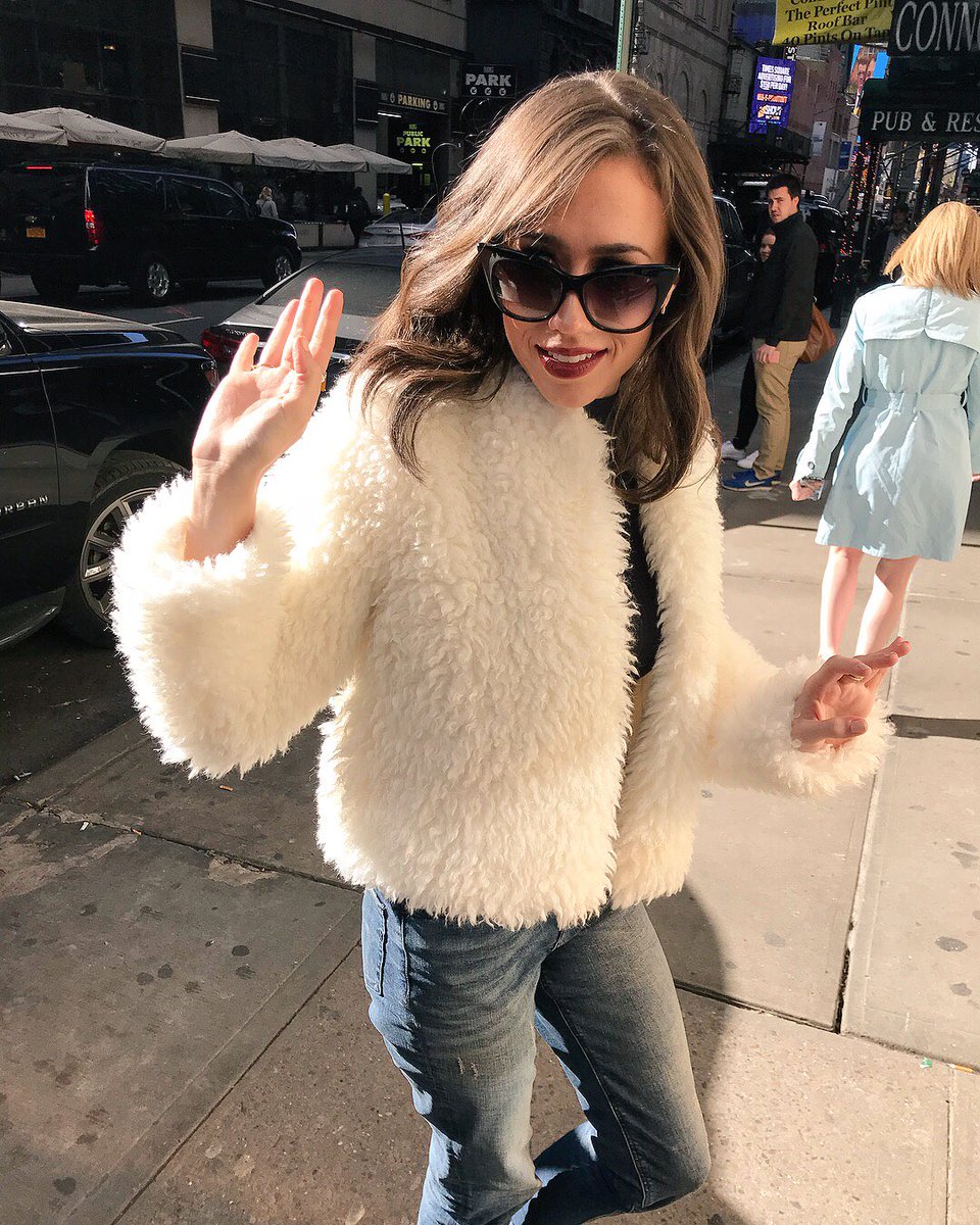 ColleenB123's tweet photo. bye bish. https://t.co/oGklp88IhW