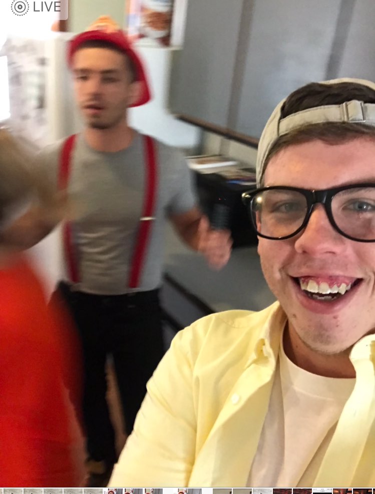 ShannonGoing07's tweet photo. True life: I’m dating Michael Squints Palledorous https://t.co/msuTJKrGVt