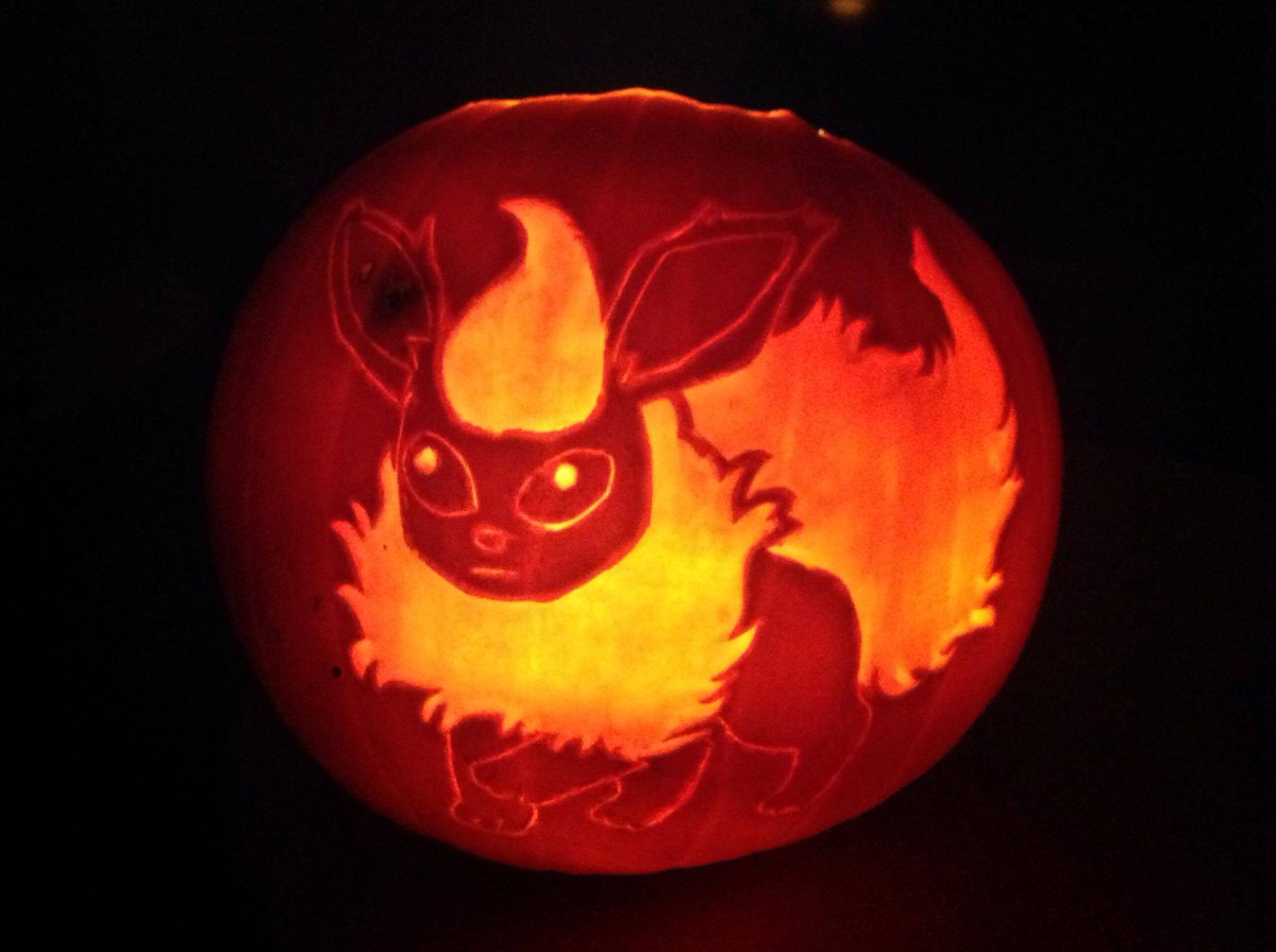 Razor9Rami's tweet photo. #Halloween También nos trae gran arte Pokemon en las calabazas! 💀👻 https://t.co/JzP1nTjJoS