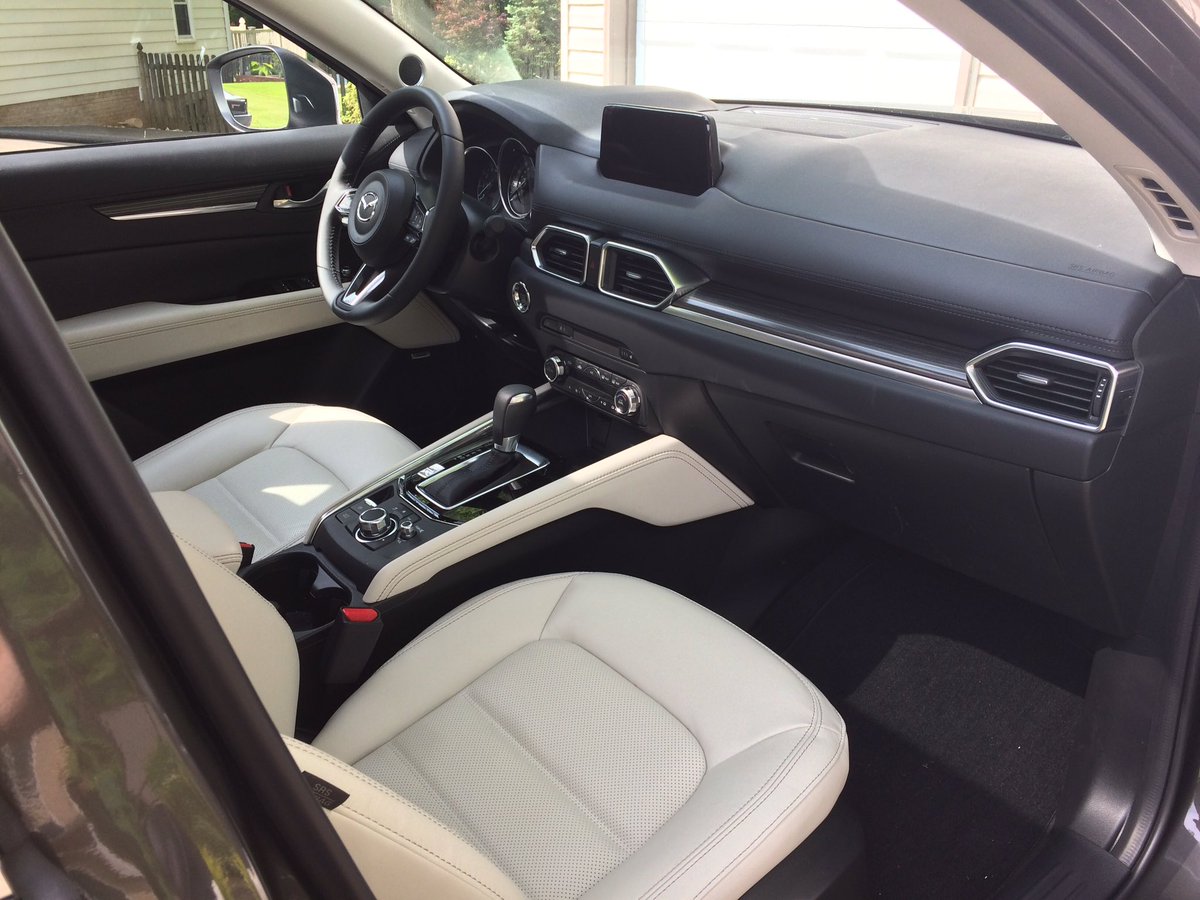 MikeParris04's tweet photo. Will be talking about new Mazda CX-5 tonight 8:10p on WTOP with @dimitriWTOP https://t.co/1Z9OX4osIh
