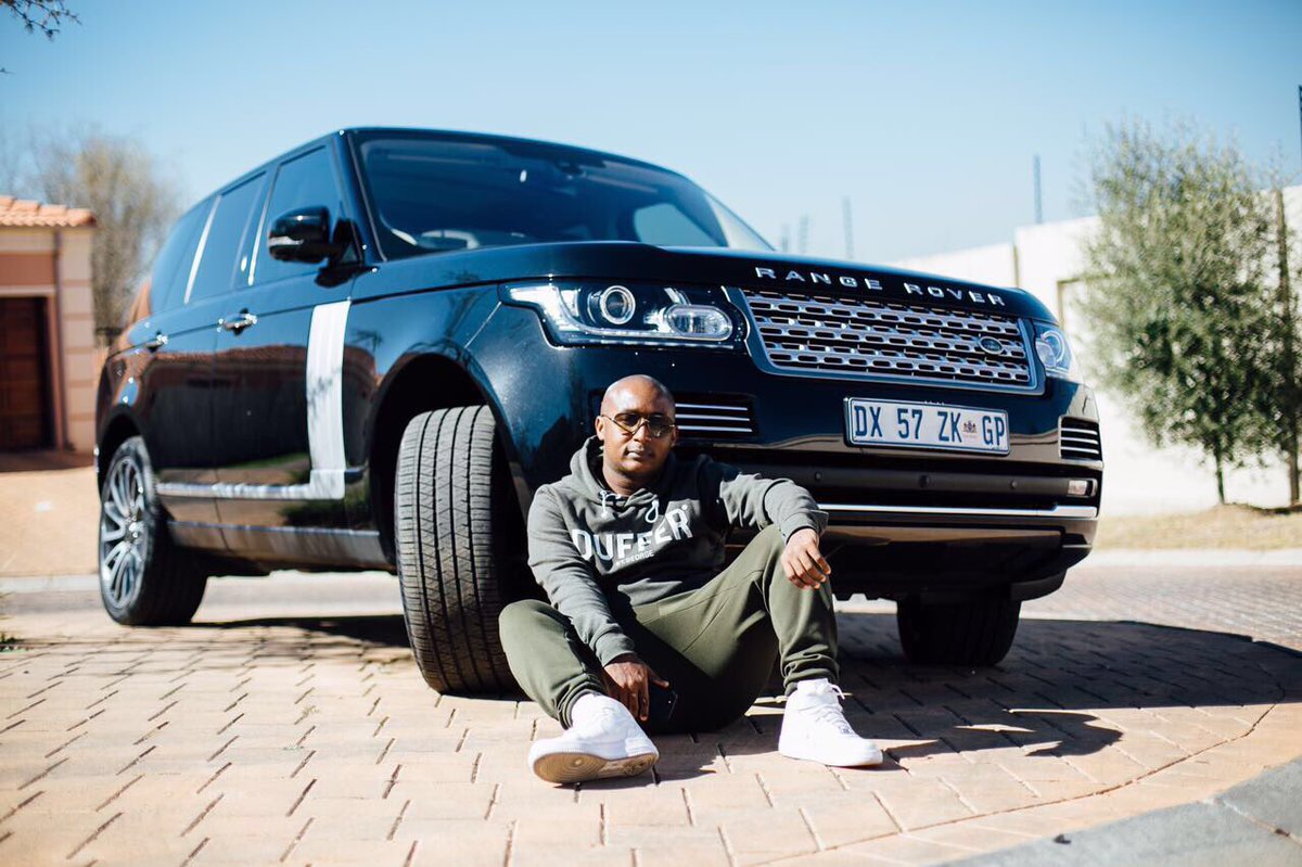 casspernyovest's tweet image. Ah man!!!! My Manager was Hi Jacked about an hour ago in fouways!!! It's a black Range Rover. Plates. DX 57 Zk GP. Please RT for awareness