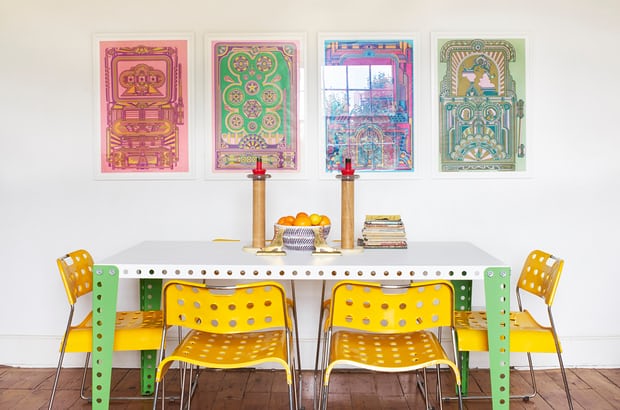 WeAreFanattik's tweet photo. We love all the colour in the home of @STUDIO_FULTON #hollyfulton #interiors https://t.co/D6cxuzUkO5 https://t.co/Th6SDJu2AE