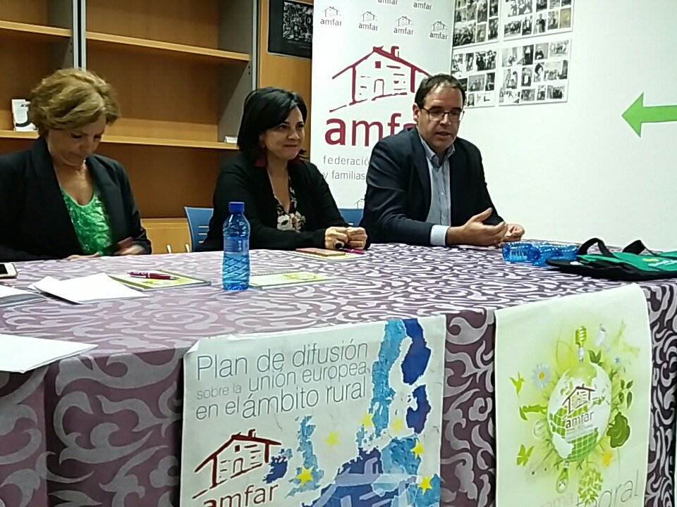 AmfarCuenca's tweet photo. Clausura de la jornada en Huerta de la Obispalía por Benjamín Prieto, presidente Diputación de Cuenca @DipuCuenca  @amfarnacional https://t.co/NjR5LczjFt