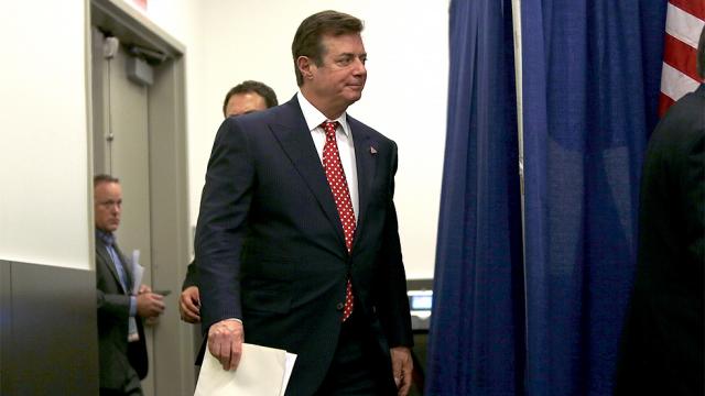 thehill's tweet photo. JUST IN: Judge sets Manafort's bail at $10 million https://t.co/Eviz02GZoI https://t.co/5DmoKdhcmK