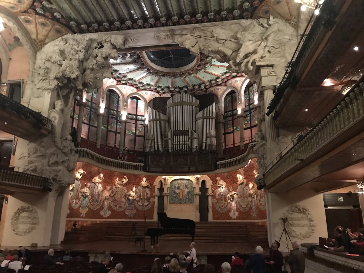 annadefez's tweet photo. Al Palau de la Música Catalana avui hi ha concert inaugural de la temporada #Ibercamera #latruita #bach #beethoven #schubert https://t.co/RvvKFKVBS6