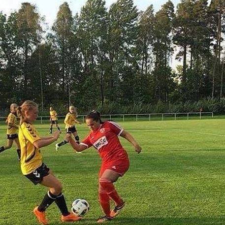 Futbol2Minicano's tweet photo. #RuthRodriguez Futbolista Dominicana que Juega en el mariestads - bois ff de Suecia y (hermana de María Rodriguez)
https://t.co/DlHUC3B2sV https://t.co/t9IZ49ybQc