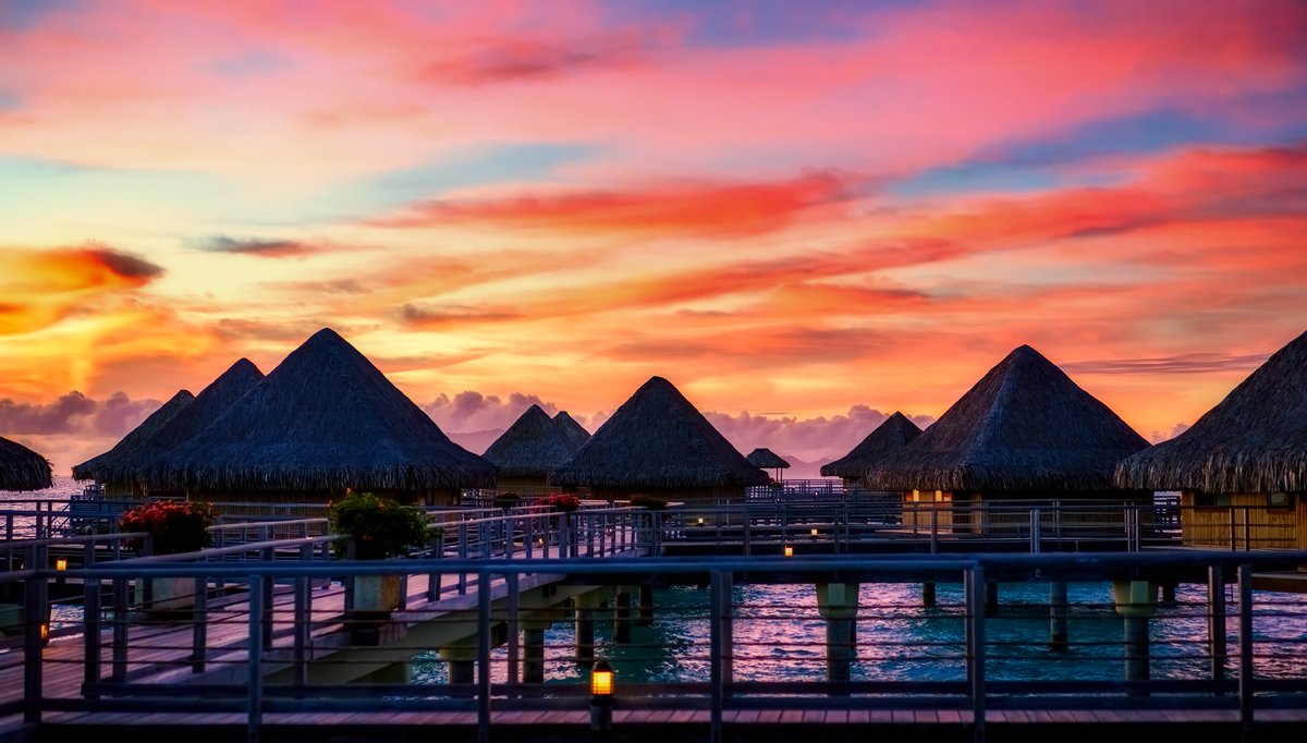 TravlyNL's tweet photo. Hier wil je toch zijn? ❤️ - Bora Bora #travel https://t.co/cK0DSQvJ9R