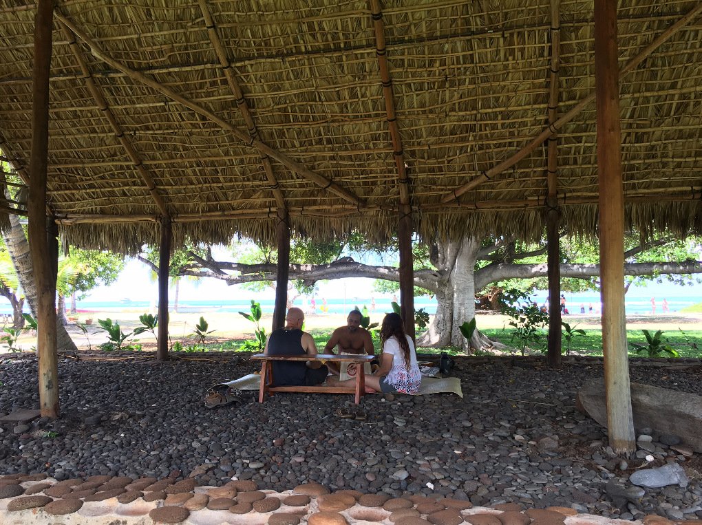 MauiNei's tweet photo. Discover Old #Hawaii in #Lahaina with our cultural arts specialists! Try ‘ohe kapala printmaking, pounding poi pa‘i‘ai &amp; making a nose flute https://t.co/fRXxYCZ71x