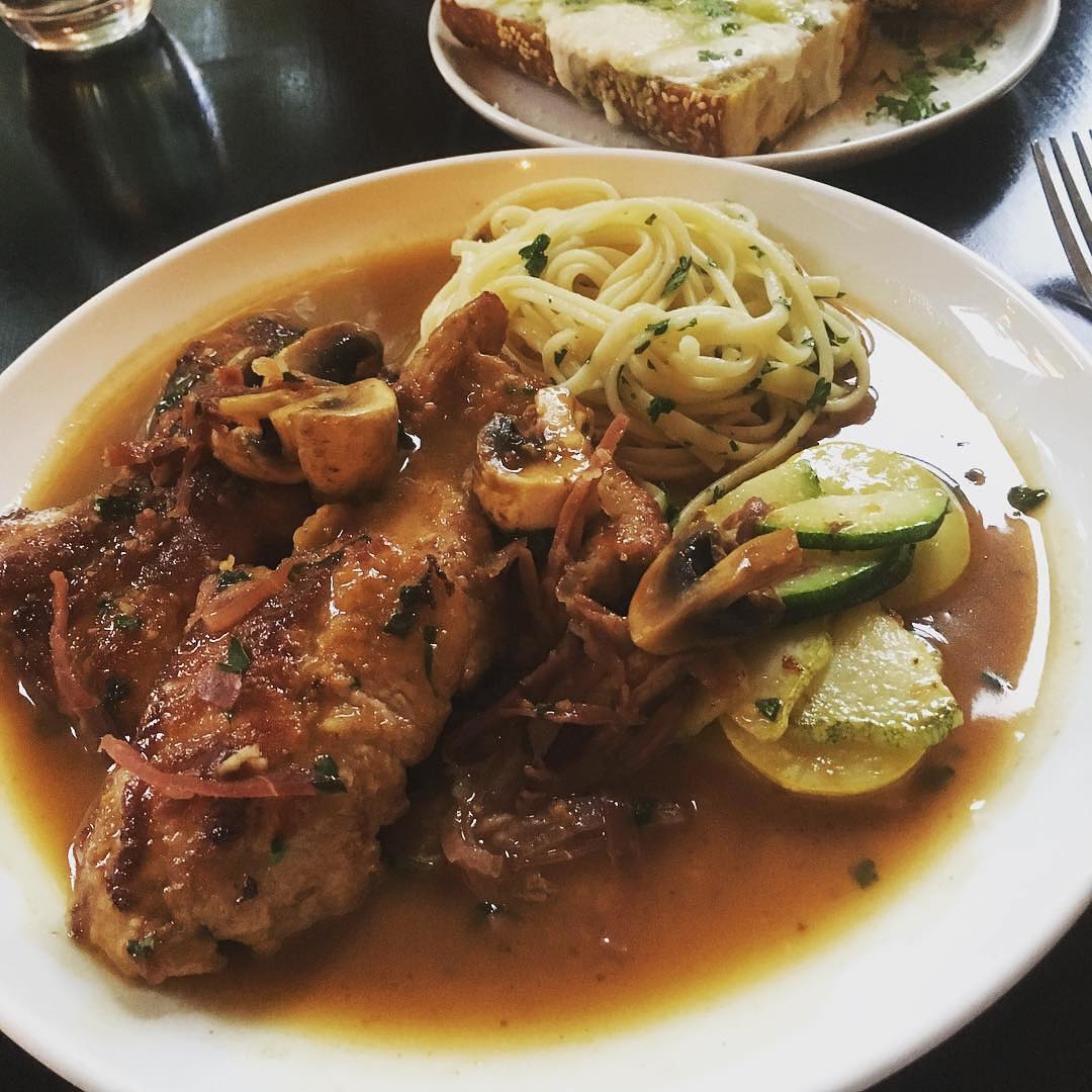 Our Chicken Marsala is served with mushrooms &amp; prosciutto, veggies and pasta 🐔. Sure to warm you up on this windy day! 📷: <a href="/rtwitkowski/">Robert Witkowski</a>