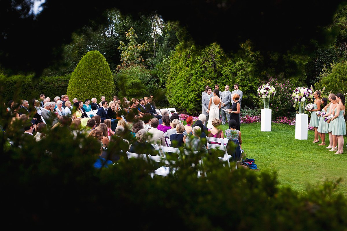 Witnessing a magical event thanks to <a href="/LoveTreePhotos/">LoveTreePhotography</a> 
lovetreephotography.ca 
#cecilgreenweddings #cecilgreenparkhouse