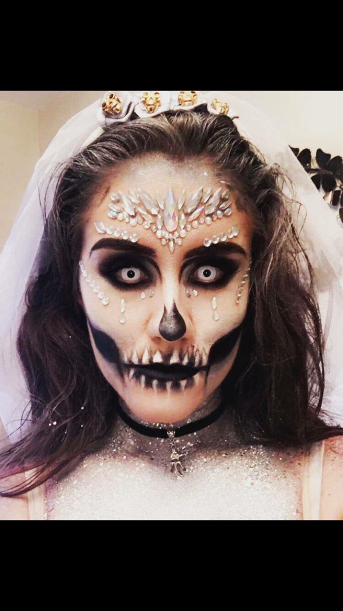 VanityBox_'s tweet photo. Trick or treat #halloween #clientpics #glasgow #vanityboxglasgow https://t.co/6ax3O3VBw5