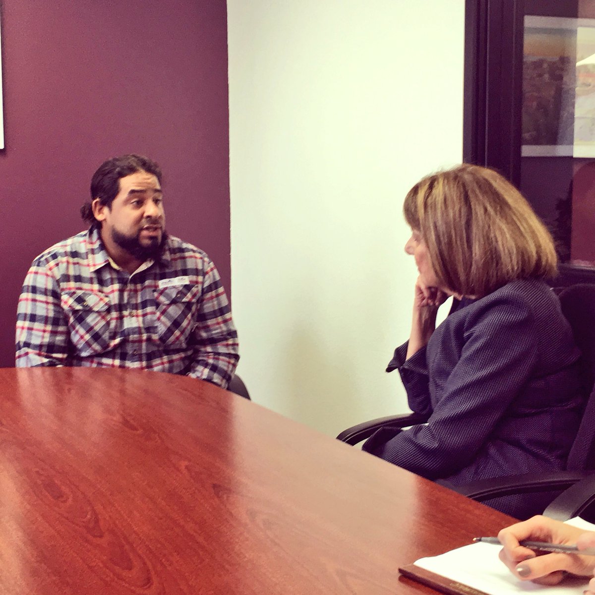 GIBillRights's tweet image. Thank you @RepSusanDavis for meeting with student veterans about the #GiBill and how to stop predatory practices of for-profit schools.