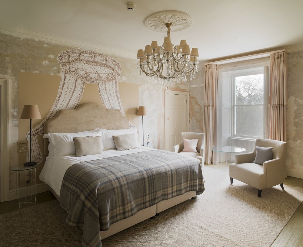 VisitBath's tweet photo. Have you heard of the sparkling new spa in town? #Spa15 at the fab @no15gp is set to open this Friday! π > https://t.co/FiuJRmZynR https://t.co/uvOEoBt8Og