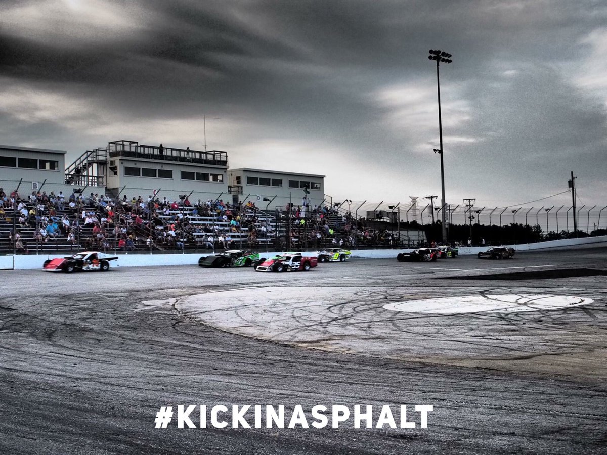 NSTA_Racing's tweet photo. #kickinasphalt #nsta https://t.co/7dODmEMfvm