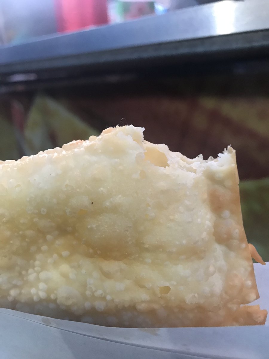 eurenesilva's tweet photo. O segundo... #PastelDeQueijo https://t.co/YvDGdzMu8l