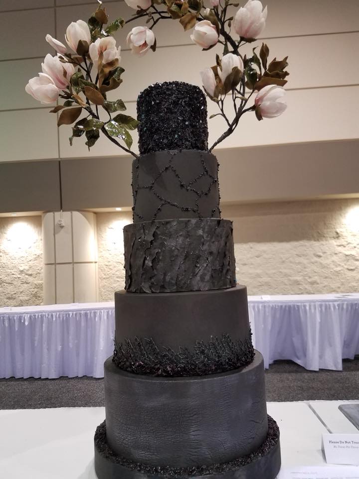 Fondantsource's tweet photo. In honor of #Halloween tomorrow, #tbt @Cakefair 2017 and some of the #spooky #cakes we captured! #HalloweenEve #cake #baking #bake #creepy https://t.co/b6bgxPSqlh