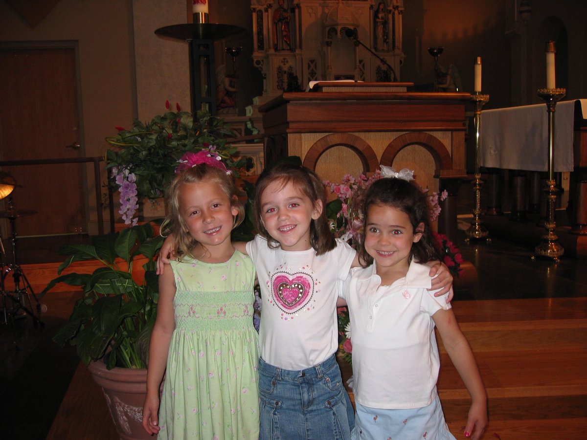 megan__ward's tweet photo. Happy birthday @emmasnyderrr ily and hearing about your life https://t.co/cVF0y0cJ0q